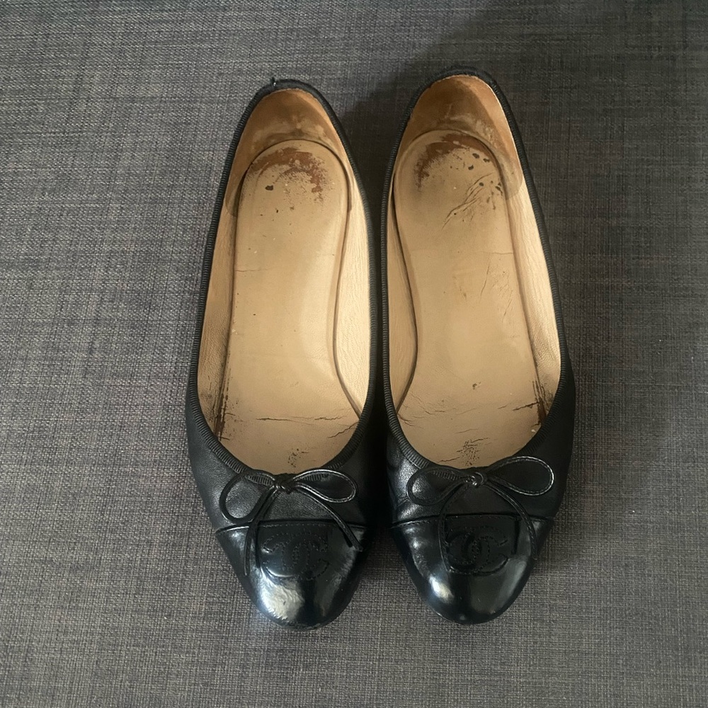Authentic Chanel Flats size 37.5